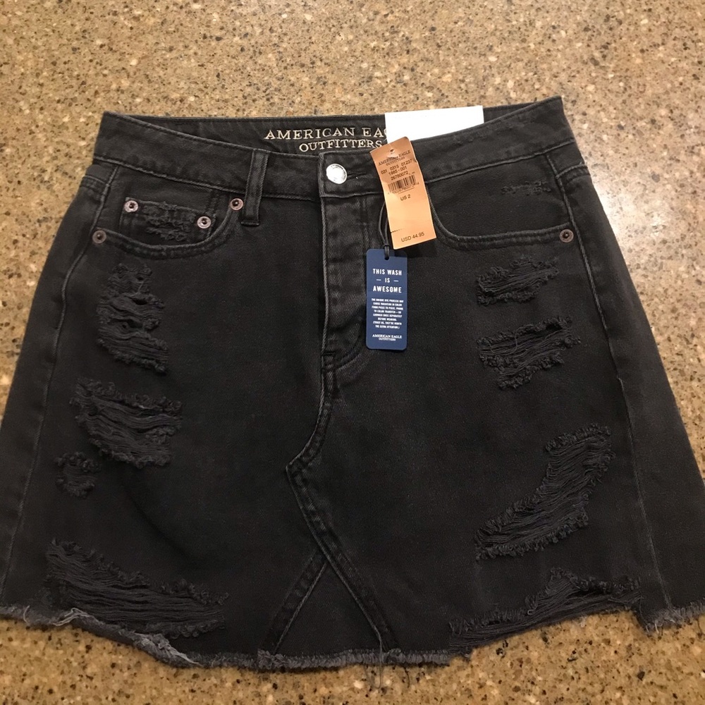 Black denim skirt 🙀